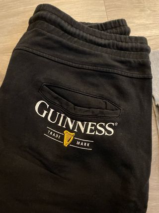Tuta sportiva Guinness grigia e nera