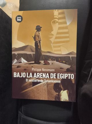 Bajo la arena de Egipto: El misterio de Tutanka...