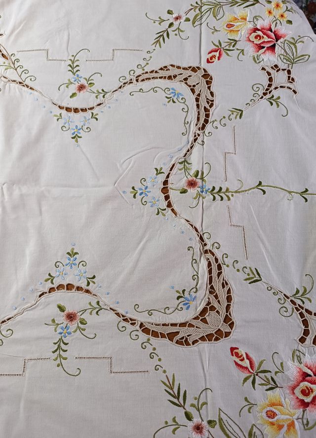 Mantel antiguo bordado a mano Burano