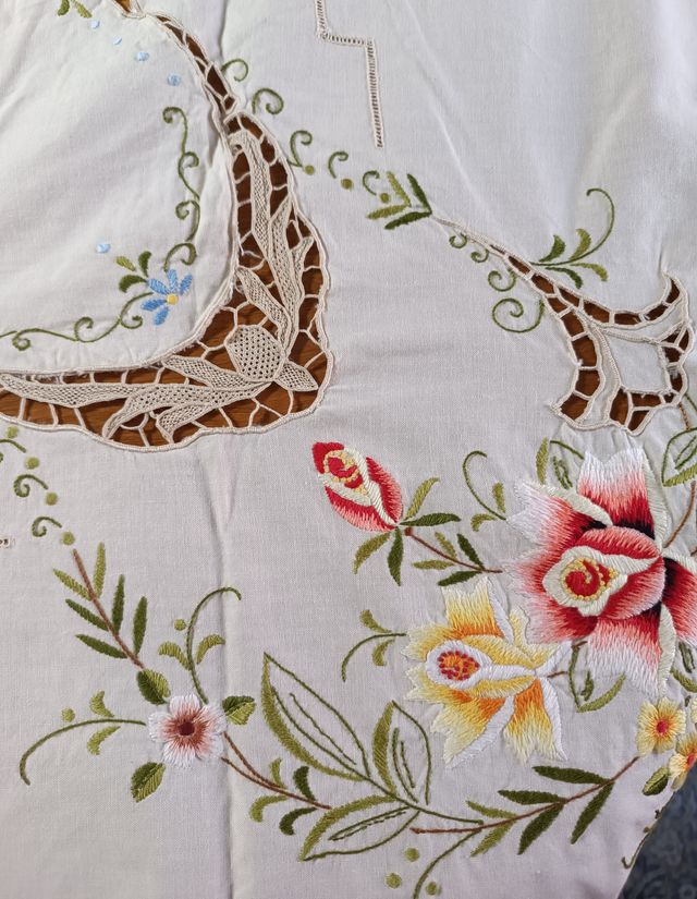 Mantel antiguo bordado a mano Burano