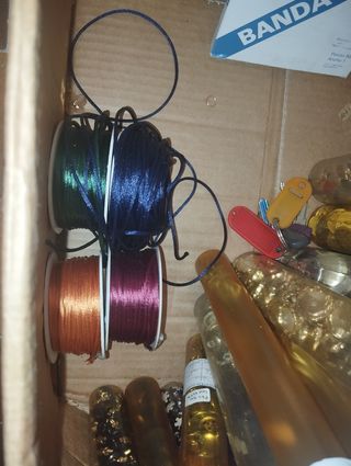 Lote de botones dorados y plateados