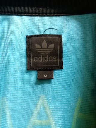 Giacca Adidas Bahamas
Chaqueta Adidas Bahamas 