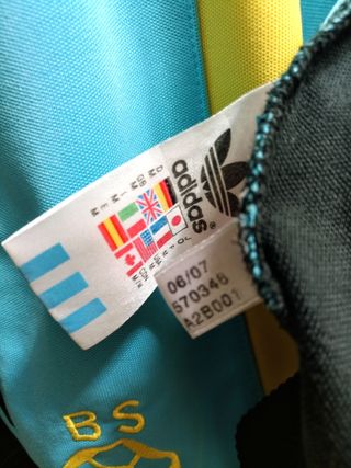 Giacca Adidas Bahamas
Chaqueta Adidas Bahamas 