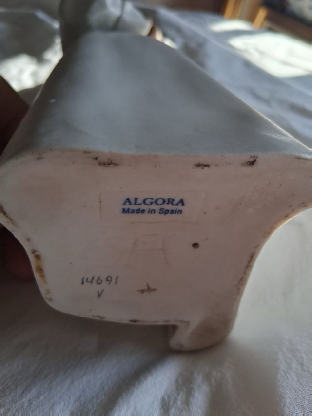 Escultura Fraile Algora Orando