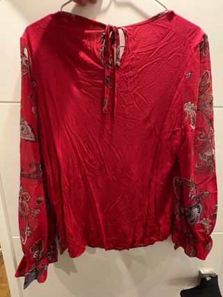 Camisa Chiffon Estampada Manga Larga Roja