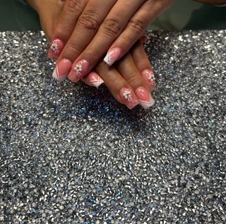 servicio a domicilio manicura y pedicura