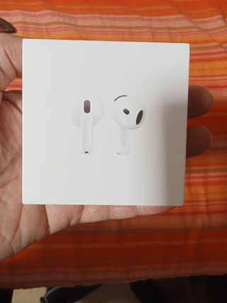Caja AirPods 4 ORIGINAL