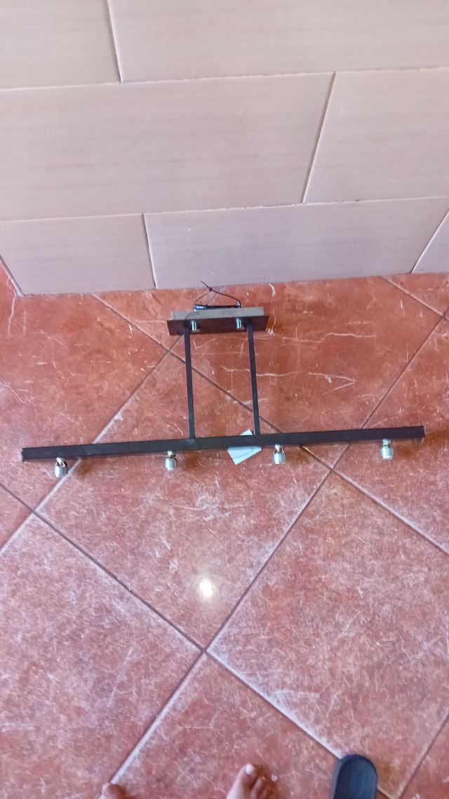 Lámparas de pared marrones y transparentes