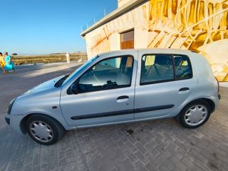 Renault Clio 2003