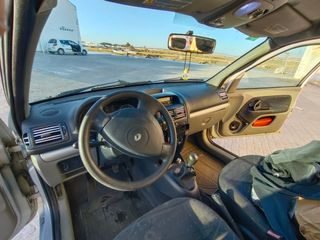 Renault Clio 2003