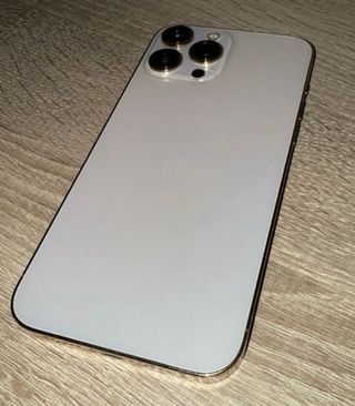 iPhone 13 Pro Max 256GB con caja muy cuidado