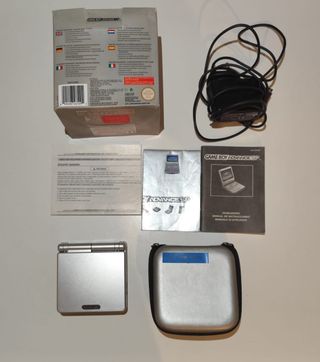 Nintendo Game Boy Advance SP Plata