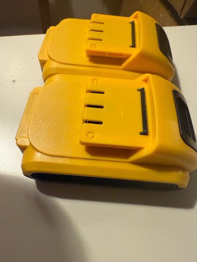 Baterías Amarillas de 18vl