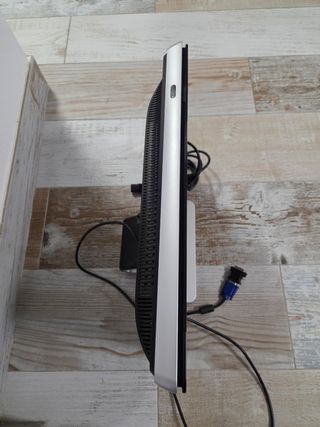 Monitor HP de 20 pulgadas con altavoces