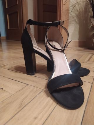 Zapatos de tacón negros talla 40