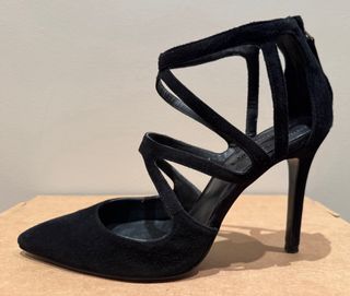 Zapatos de tacón Zara negros