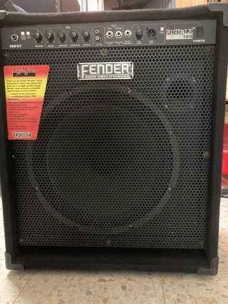 Amplificador Bajo Fender Rumble 100