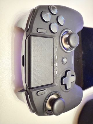 Mando Nacon Revolution Unlimited PS4 Inalámbrico