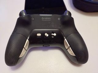 Mando Nacon Revolution Unlimited PS4 Inalámbrico