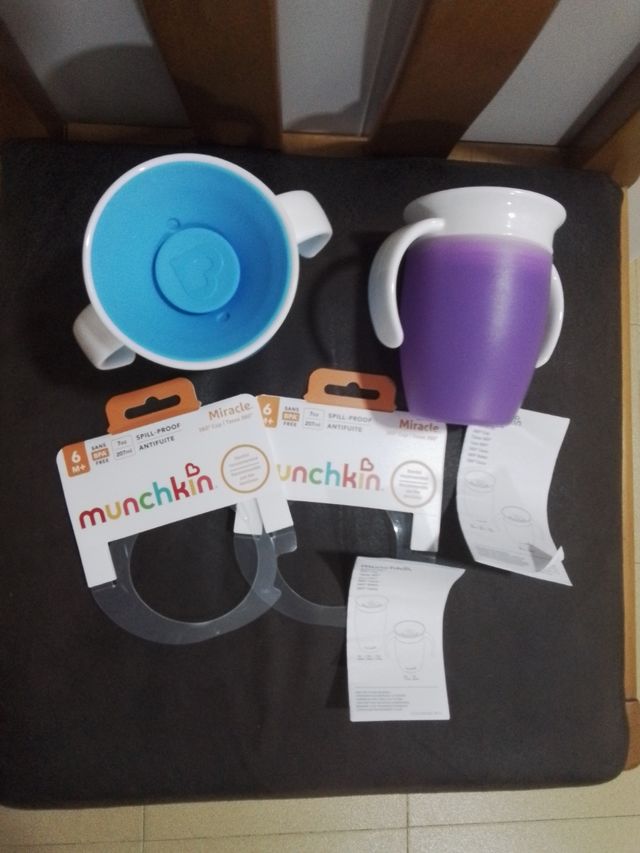 Vaso aprendizaje bebé morado MUNCHKIN NUEVO