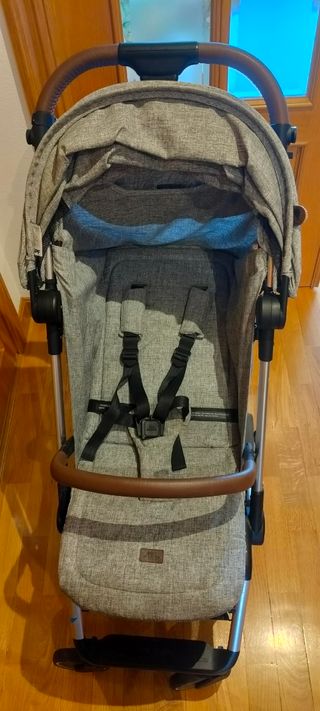 Silla de paseo ligera gris