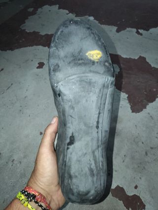 Pack Escalada: Casco, Arnes, Pies de gato y cabo.