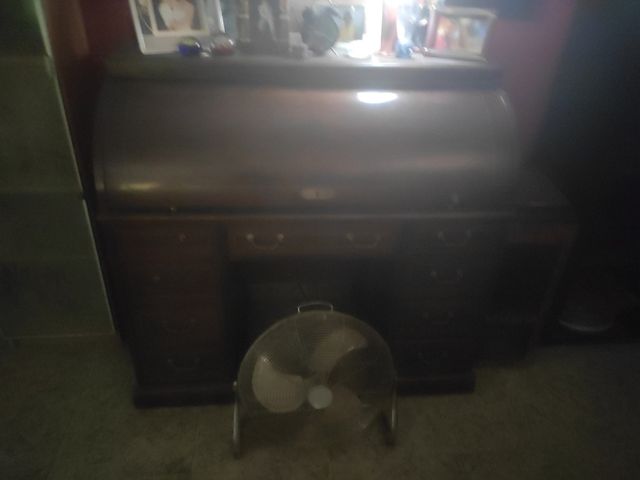 Mesa ou secretária de madeira preciosa