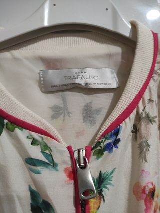 Bomber Zara estampado floral