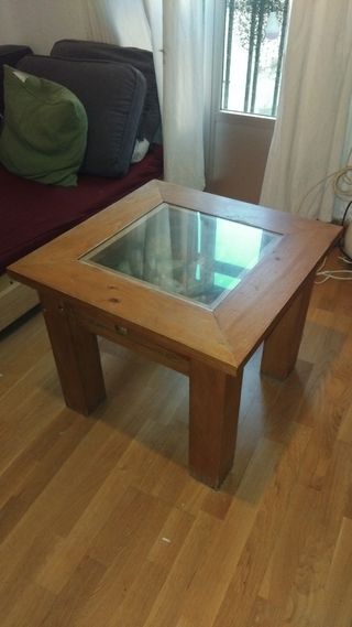 Mesa baja de centro de madera maziza con cristal