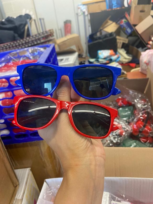 Gafas infantiles de sol divertidas para fiestas