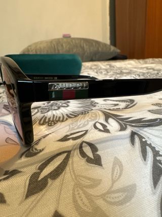 Gafas de Sol Gucci Negras con lentes naranjas