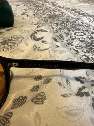 Gafas de Sol Gucci Negras con lentes naranjas