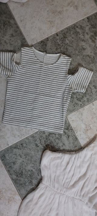 Vestidos de mujer y chica joven 