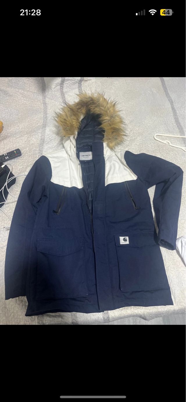 Chaqueta Carhartt Azul con Capucha y Pelo