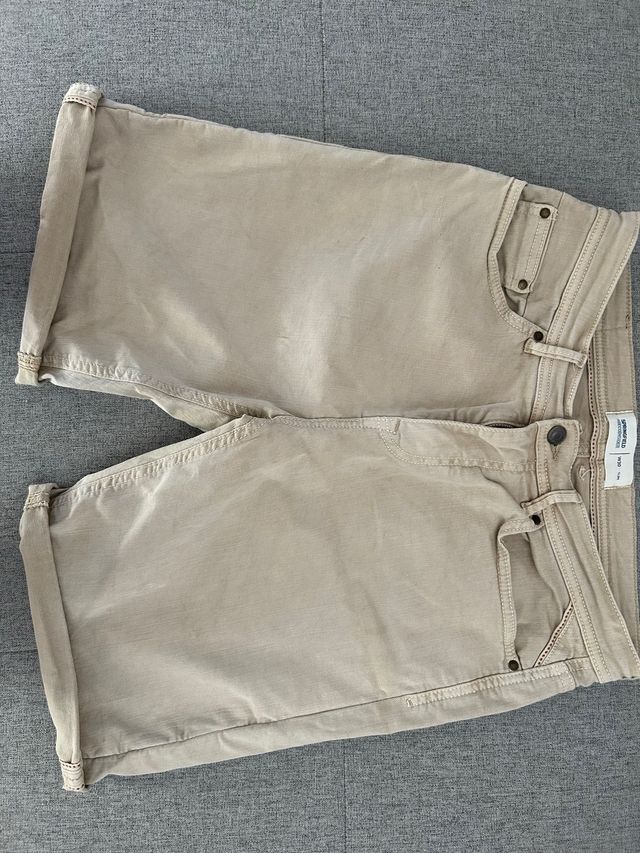 Pantalón corto beige hombre