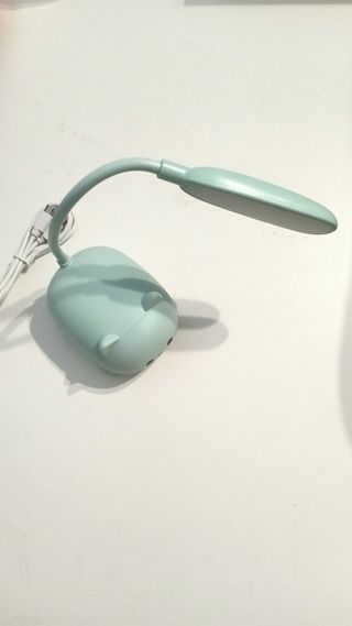 Lámpara pequeña de escritorio