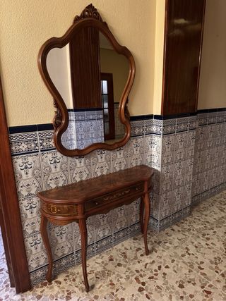 Entradita de madera con espejo