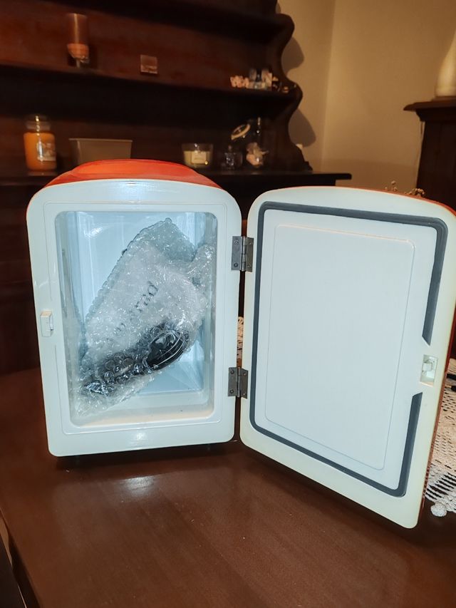 Mini Frigo Amstrad Tavola Arancione