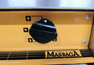 Cocina Industrial Mas-Baga a Gas Butano con horno.