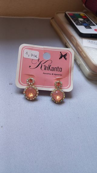 Brincos Kinkanto Rosa Claro com Pedras Brilhantes