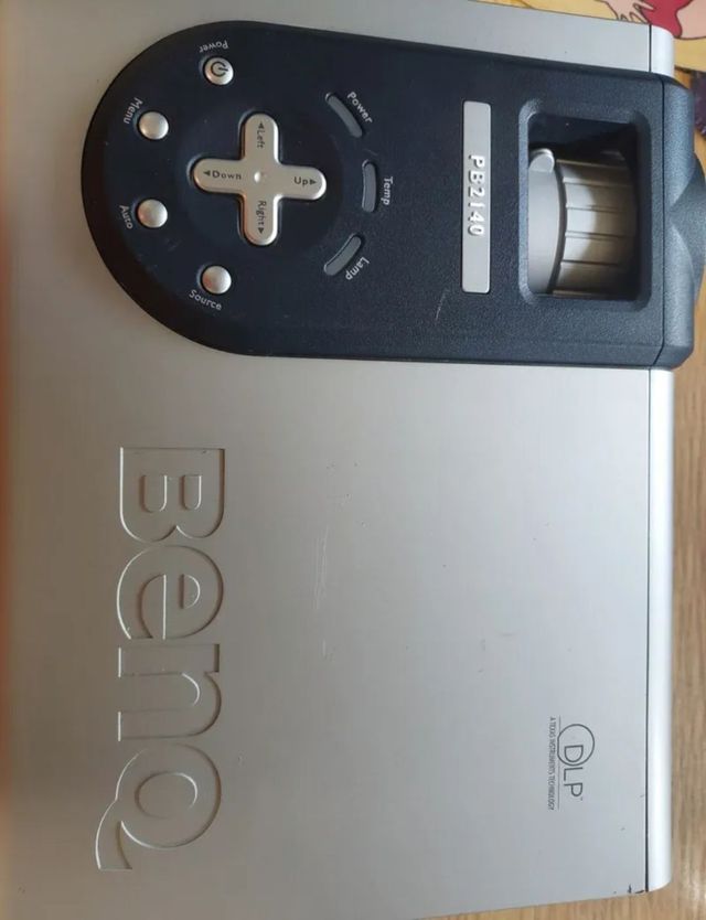 Proiettore BenQ PB2140