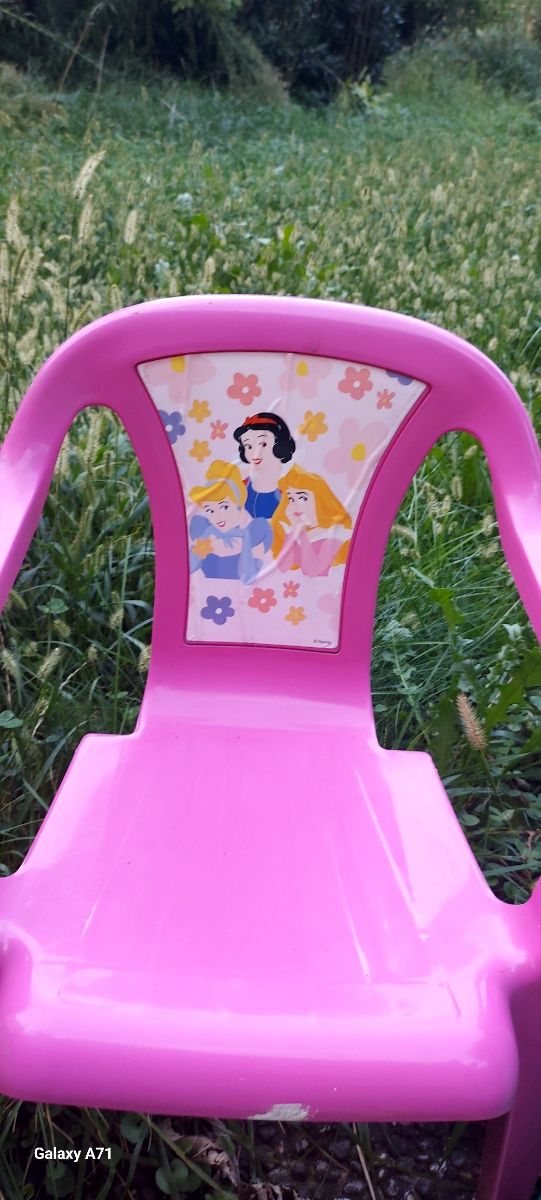 Sedie colorate per bambini in plastica