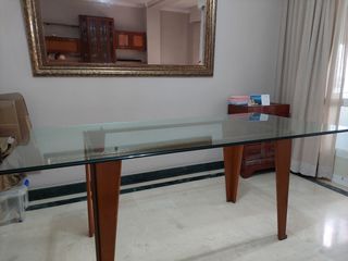 Mesa de cristal y madera para salón