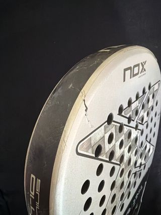 Pala Pádel NOX AT10 18K + Funda