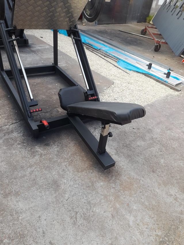 Prensa inclinada de discos para gimnasio