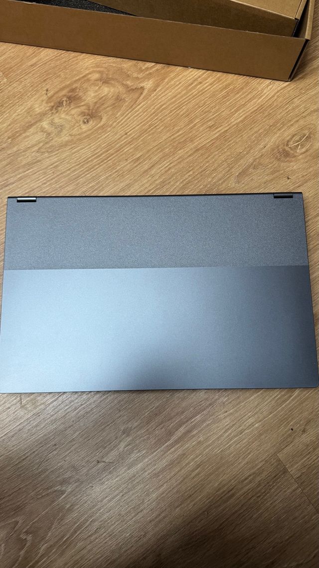 Portátil Táctil Convertible - Sin Abrir