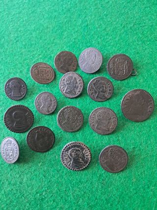 Lote botones Isabel II y Fernando VII