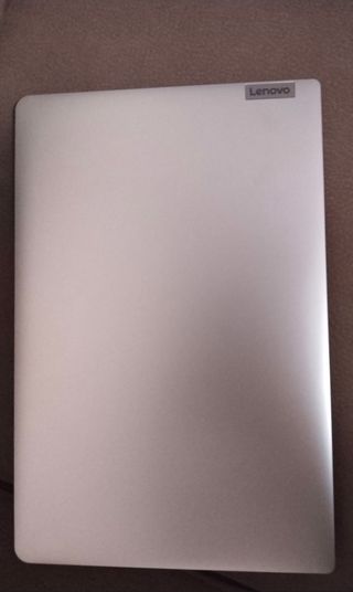 Portátil Lenovo Plata y Negro