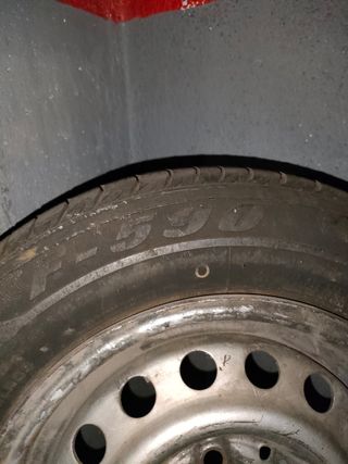 Llanta con neumático 175/70/13 82T firestone F-590