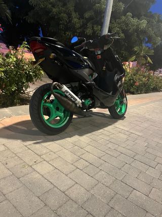 Yamaha Aerox, motor recién echo, itv recién pasada